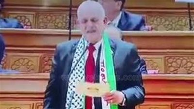 نائب حلف اليمين في البرلمان بالكوفية: 