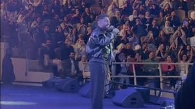 تامر حسني يواصل نشاطه الفني ويتألق في حفل دبي (فيديو)