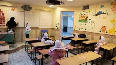  إعادة فتح المدارس في إيران بعد أسبوع من الإغلاق