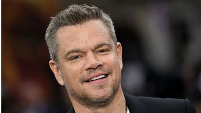 مات ديمون: نتفليكس تريد من الأفلام إعادة ذكر الحبكة عدة مرات في الحوار السينمائي