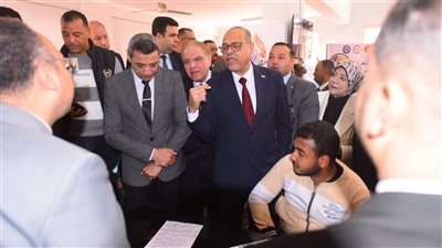 يوفر 1700 فرصة عمل، وزير العمل يفتتح ملتقى توظيف بالسويس