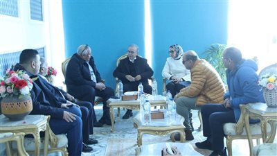 الكشف على 1797 حالة وإجراء 91 عملية جراحية في قافلة طبية بالوادي الجديد