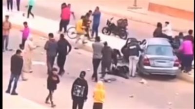 دهس أمام مدرسة بالجيزة.. ضبط قائد سيارة ملاكي تسبب في وفاة أم وطفلها وإصابة آخر