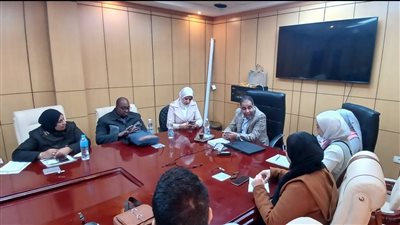 صحة أسيوط تبحث آليات خفض معدلات الولادات القيصرية