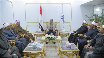 محافظ قنا: القوافل الدعوية أداة لنشر القيم ورفع الوعي ومواجهة التطرف