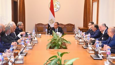 تفاصيل لقاء وزير الخارجية مع وفد من رجال الأعمال الكنديين (صور)