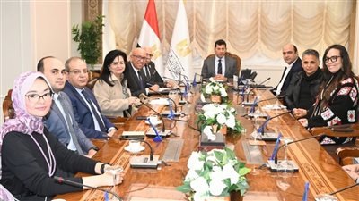 وزير الشباب يتابع استعدادات إطلاق البرنامج الوطني للتنشئة