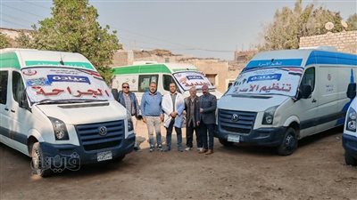 كشف وعلاج بالمجان لـ827 مريضا في قافلة طبية بقرية الحيبة ببني سويف