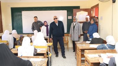محافظ الوادي الجديد يتابع سير امتحانات الشهادة الإعدادية الأزهرية