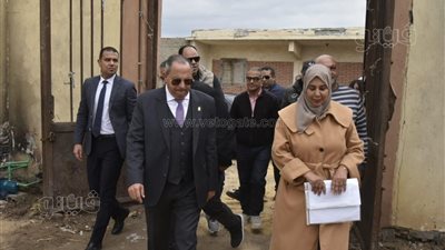 محافظ بورسعيد: تنفيذ 60% من أعمال إنشاء شلترين لإيواء الكلاب الضالة (صور) 