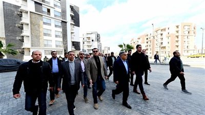 وزير الإسكان ومحافظ الدقهلية يتفقدان كورنيش مدينة المنصورة الجديدة