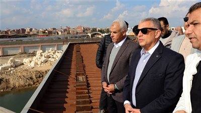 محافظ الإسماعيلية يتفقد أعمال إنشاء كوبري ترعة بورسعيد (صور)