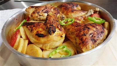 طريقة عمل البطاطس بالفراخ بدون طماطم