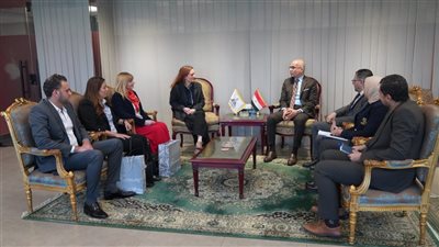 جامعتا عين شمس و