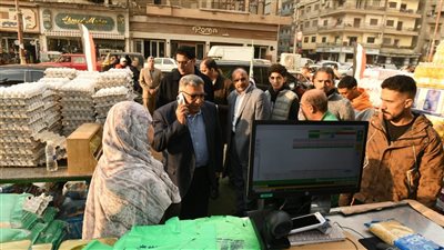 محافظ الدقهلية يتفقد المعرض الدائم للسلع الغذائية (صور) 