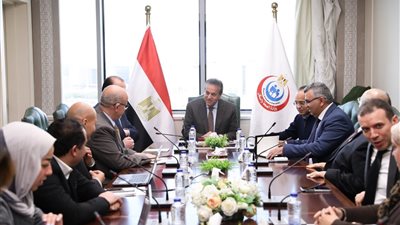 خالد عبد الغفار يبحث مع الصحة العالمية مستجدات التعاون في الاستجابة لأزمتي السودان وغزة