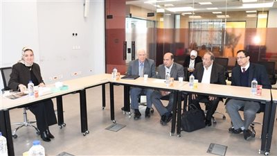 مجلس إدارة مركز النانو تكنولوجي يجتمع لبحث خطط الإنتاج وتطوير المنظومة البحثية
