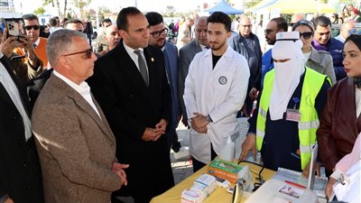 محافظ الإسماعيلية يشهد فعاليات مبادرة 