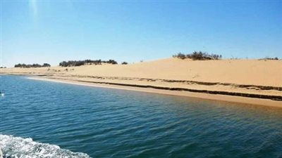 محافظة الوادي الجديد تكشف حقيقة غرق الطرق المؤدية إلى بحيرة باريس