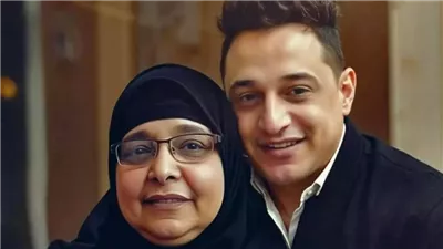 إغماء رضا البحراوي خلال تشييع جنازة والدته