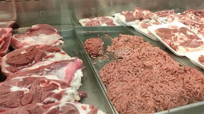 انخفاض البتلو وارتفاع الضاني والكندوز، أسعار اللحوم اليوم في الأسواق