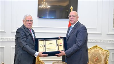 النائب العام يجري زيارة لرئيس مجلس النواب لتهنئته بتولي منصبه الجديد