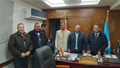 وكيل وزارة التموين بالإسكندرية يعقد اجتماعا مع رئيس شعبة المخابز 