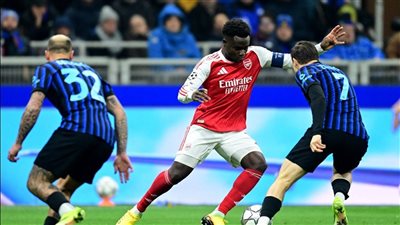 آرسنال يتقدم على إنتر ميلان 2-1 في شوط أول مثير