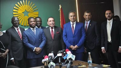 استثمارات مصرية تتقدم في غرب أفريقيا: «جولد كوست» توقع أول اتفاق لتكرير الذهب بغانا