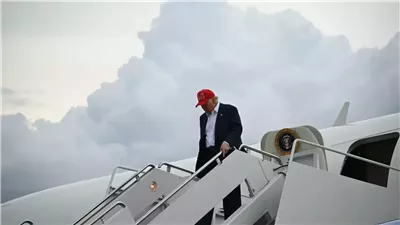 عودة طائرة ترامب إلى قاعدة آندروز بعد وقت قصير من إقلاعها إلى دافوس، ماذا حدث؟