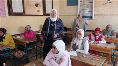 وكيل تعليم بني سويف تتفقد لجان امتحانات الإعدادية في مادتي العلوم والهندسة