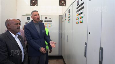محافظ أسوان يعطي إشارة البدء للتشغيل التجريبي لمشروع محطة الشهيد علي إسماعيل (صور)