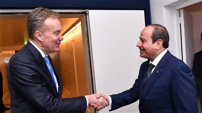  السيسي: مهتمون بالتحول الرقمي وتوطين الصناعة