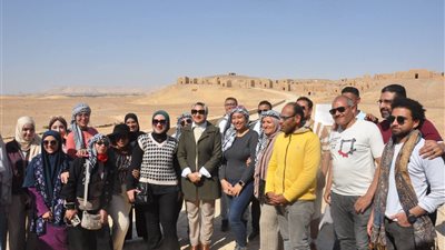 نائب محافظ الوادي الجديد تلتقي الفوج الثاني من رحلات 