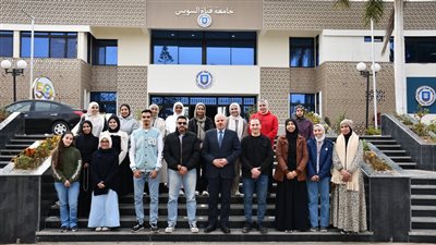 رئيس جامعة القناة يستقبل الوفد المشارك بملتقى وحدات التضامن الاجتماعي 