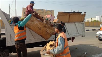 تحرير 5 محاضر لنباشين و10 محاضر للمخابز والمحال خلال حملة للبيئة بالإسماعيلية