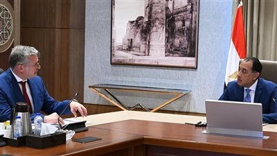 مدبولي يتابع مع وزير البترول ملفات العمل ويؤكد أهمية التوسع في مشروعات الإنتاج المحلي 