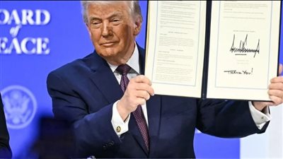 ترامب يوقع الميثاق التأسيسي لـ مجلس السلام في دافوس