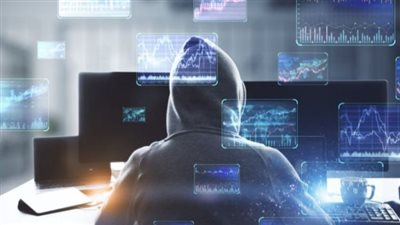 وقع في شر أعماله، نصاب بنوك حاول الاستيلاء على أموال عميل فاكتشف أنه رئيس مباحث (فيديو)