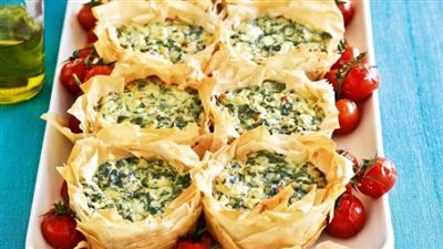 بخطوات بسيطة، طريقة عمل باف باستري بالسبانخ والجبن الفيتا