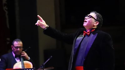 نجوم أوبرا الإسكندرية ترسم بصمات الموجي بقيادة علاء عبد السلام في مسرح سيد درويش