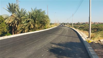وزيرة التنمية المحلية تتابع تنفيذ مشروعات الطرق الحيوية بأسوان 