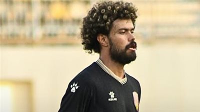 سبب تغريم مهاجم السكة الحديد 100 ألف جنيه وإحالته للتحقيق 