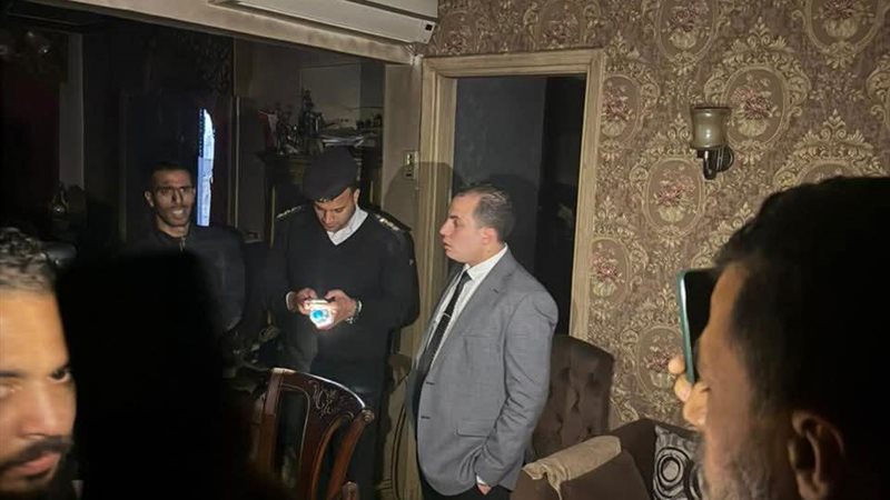 النيابة تعاين المكان
