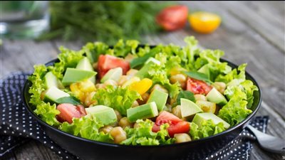 طريقة عمل سلطة الأفوكادو، مقبلات لذيذة وسهلة التحضير 