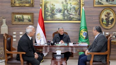 محافظ الإسماعيلية يستقبل رئيس مركز البحوث الزراعية