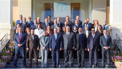 محافظ الإسكندرية يلتقي أعضاء مجلسي الشيوخ والنواب لبحث الملفات الخدمية والتنموية