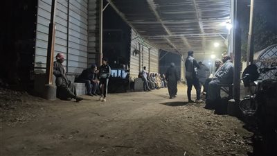 أهالى شبرا زنجى بالمنوفية يستعدون لتشييع جنازة أم وأطفالها الأربعة ضحايا تسريب الغاز (فيديو)