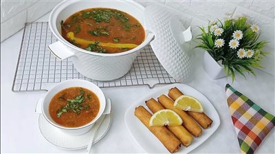 طريقة عمل شوربة الفريك بالدجاج، طبق شتوي غني بالقيمة الغذائية