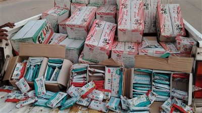 ضبط 4000 قطعة بسكويت فاسد في حملة تموينية بالفيوم 